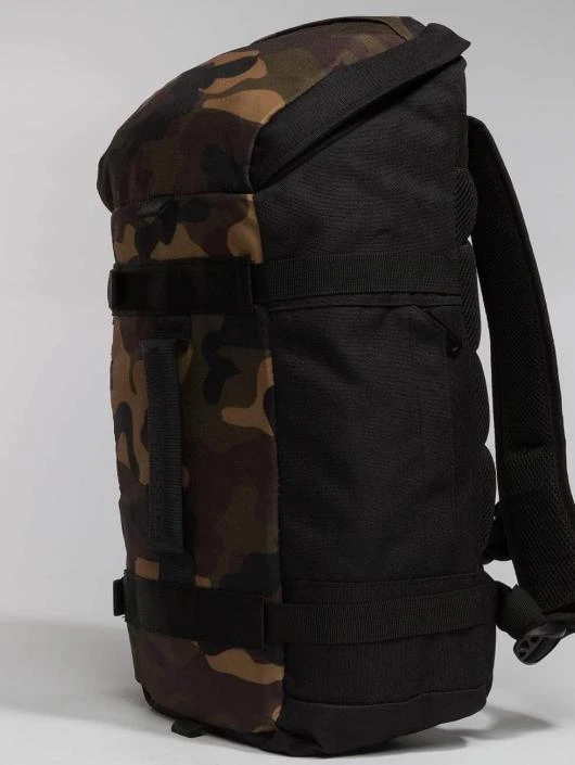 URBAN CLASSICS Rucksack Traveller In Schwarz 2 URBAN CLASSICS Rucksack Traveller In Schwarz – Bild 2